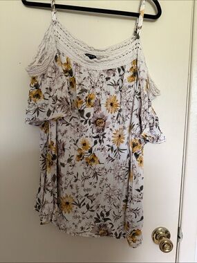 torrid White Floral Cold-Shoulder Cami with Crochet Trim